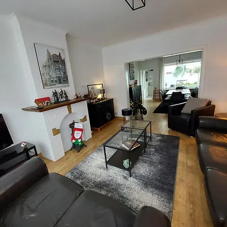 Repos St Elisabeth Nabij Plopsaland Casa de Férias